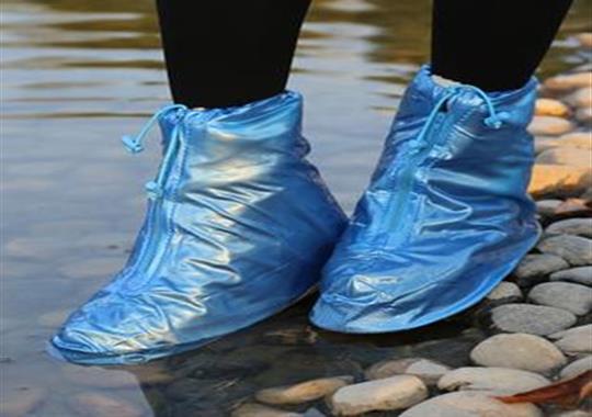 塑料防水鞋套品质决定高频热合机稳定性